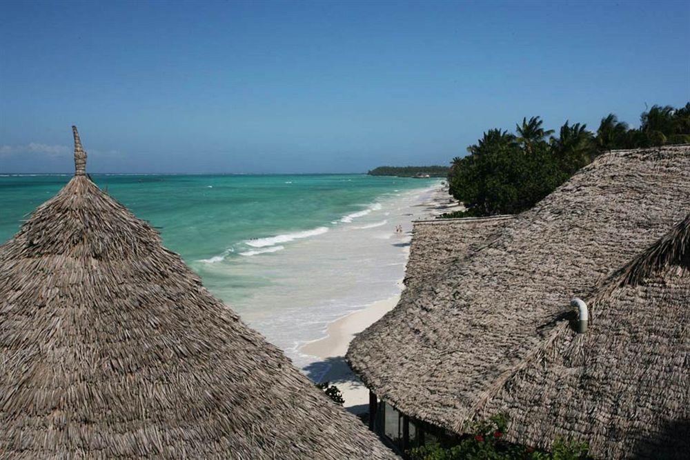 Hotel Karafuu Beach Resort Pingwe Bagian luar foto