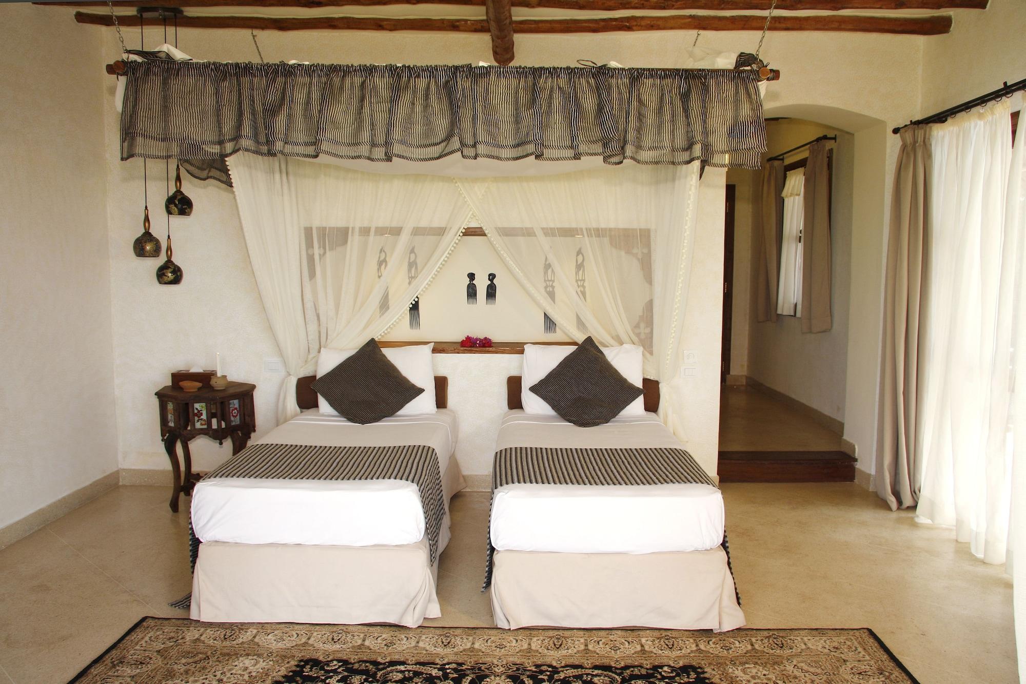 Hotel Karafuu Beach Resort Pingwe Bagian luar foto